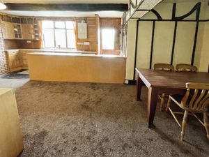 Kitchen-Dining- click for photo gallery